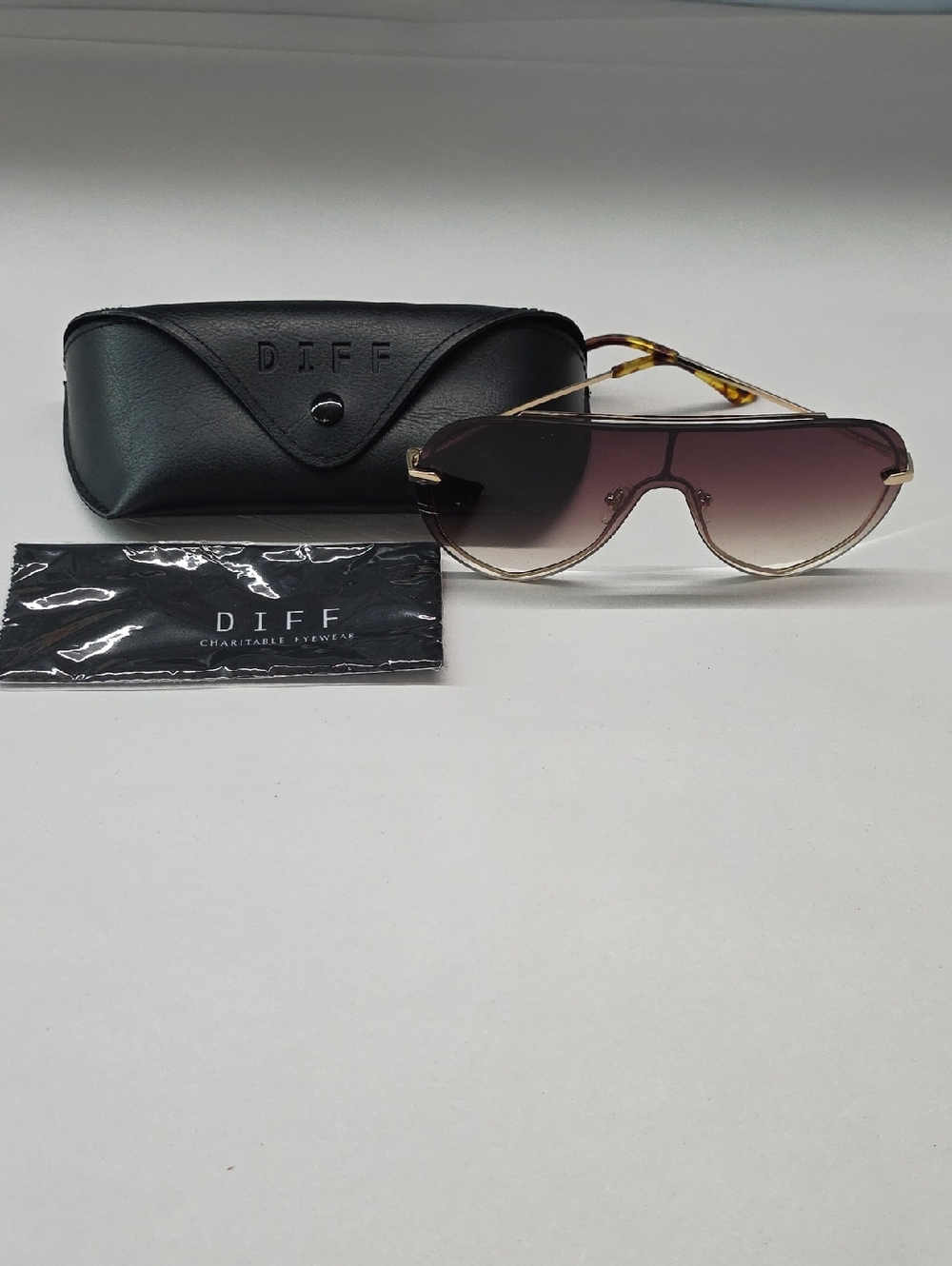 Diff Imani Shield Gold /Brown Gradient  Sunglasses